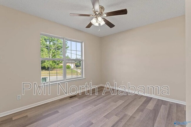 Building Photo - 3103 Sonya Dr NW