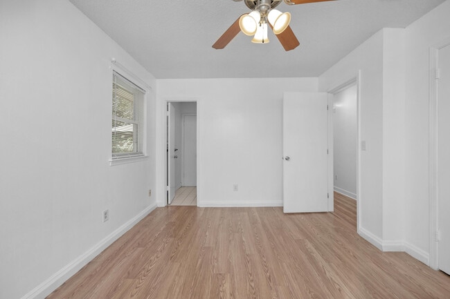 Building Photo - 5229 Compass Ct