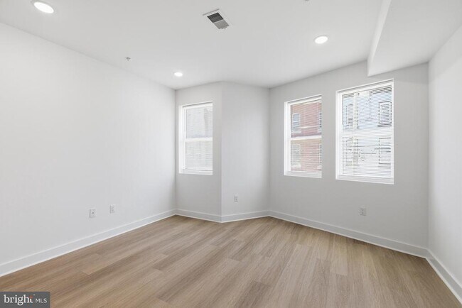 Building Photo - 2123 N 9th St