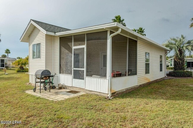 Building Photo - 1219 Thomas Dr