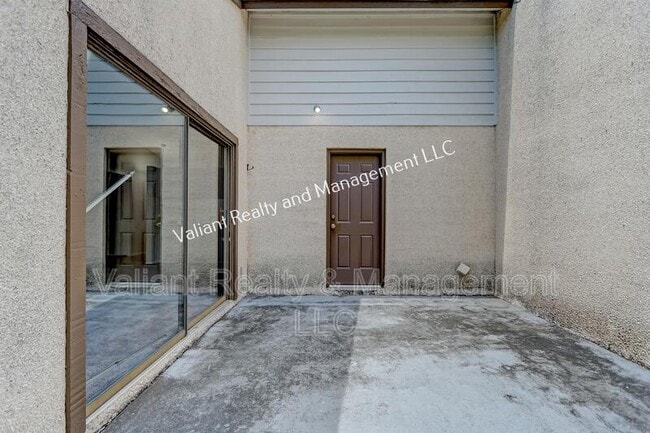 Building Photo - 3452 Donzi Way E