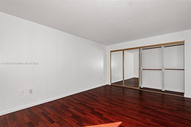 Building Photo - 4700 SW 67th Ave