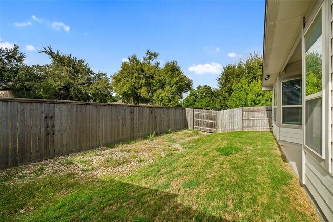 Building Photo - 385 Bonnet Blvd