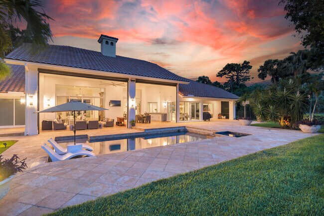 Building Photo - 1504 Breakers W Blvd