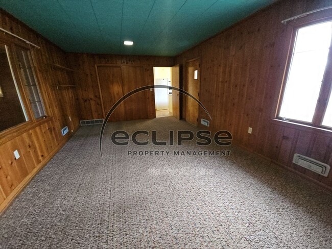 Building Photo - 102 Poncha Ave