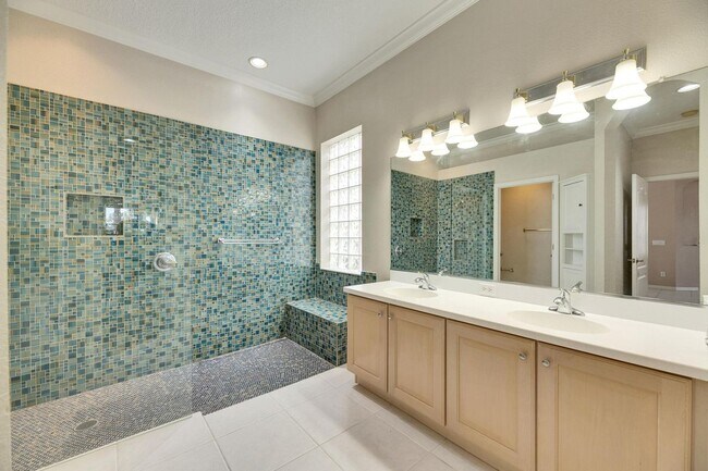 Building Photo - 1007 Emerald Dunes Dr