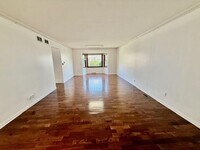 Building Photo - 4 bedroom in Naperville IL 60540