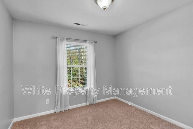 Building Photo - 12352 Red Rust Ln