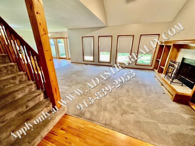 Building Photo - Updated 4 Bed 2.5 Bath in Olathe-Available...