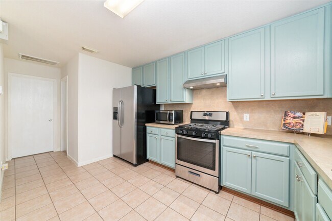 Building Photo - 21311 Shadow River Ln