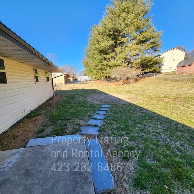 Building Photo - One story home, Elizabethton, 4 Bedrooms
