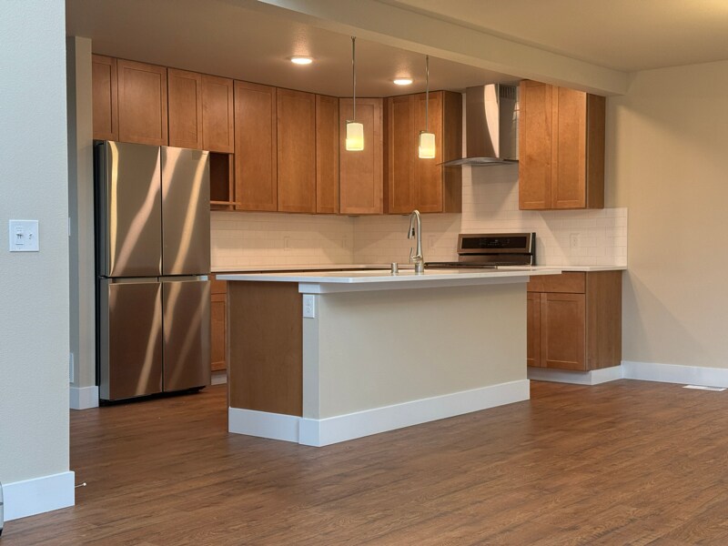 Building Photo - 2527 Wesleyan Dr