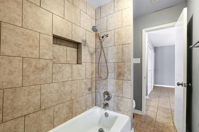 Building Photo - 11003 Mt Boracho Dr