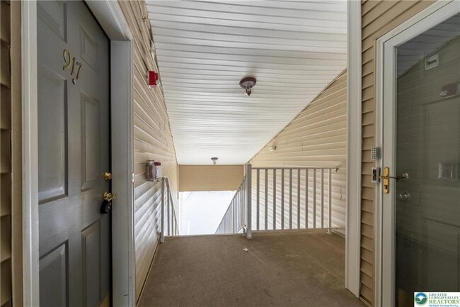 Building Photo - 917 Eden Terrace
