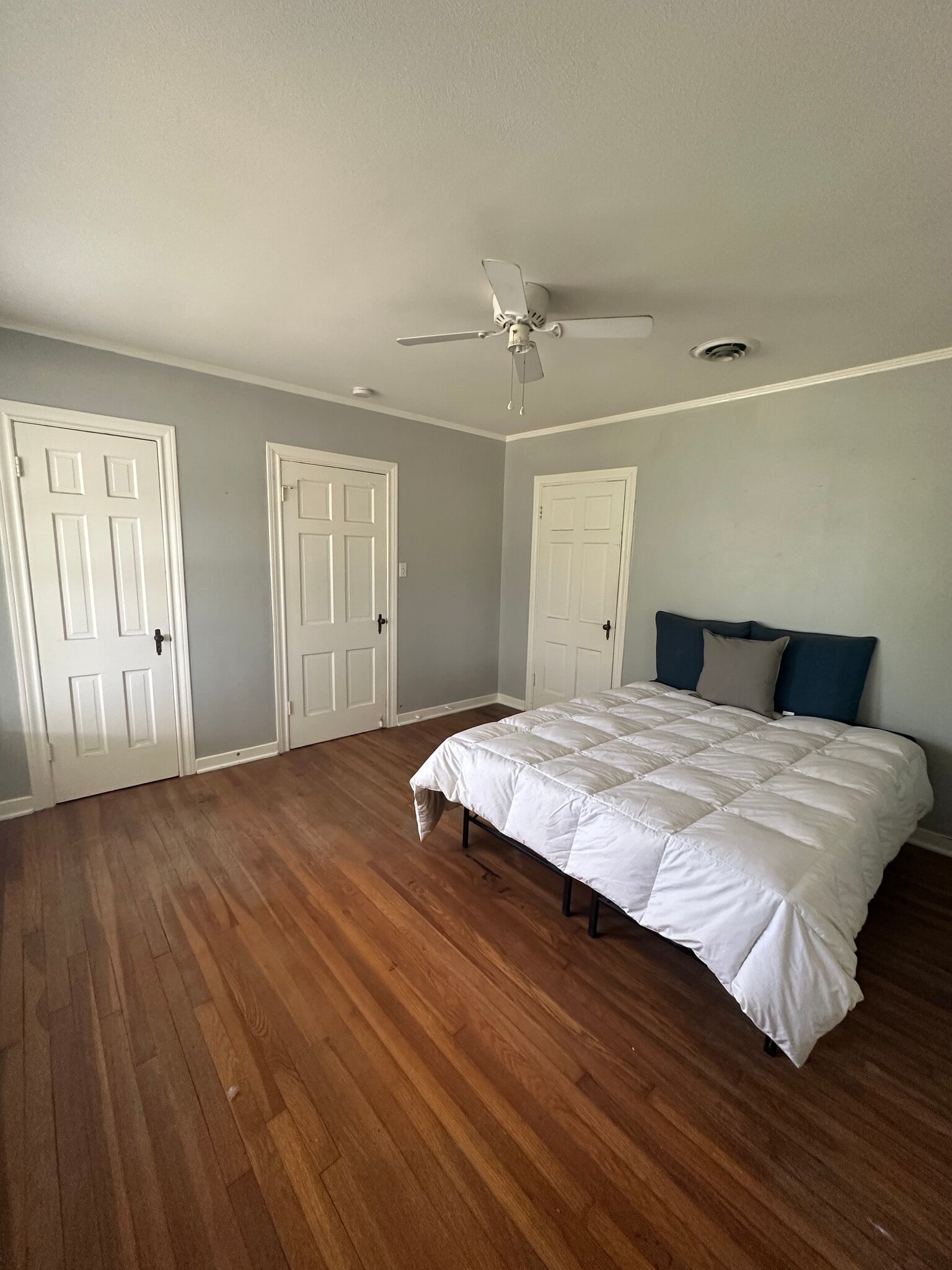 First Bedroom - 4624 Calmont Ave