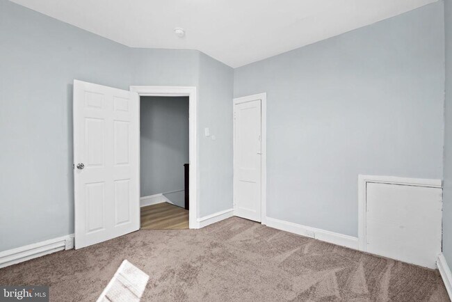 Building Photo - 4922 N 7th St