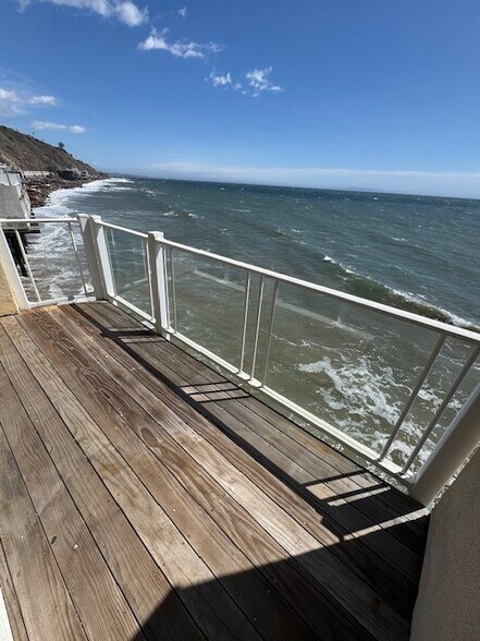 Building Photo - 20656 Pacific Coast Hwy