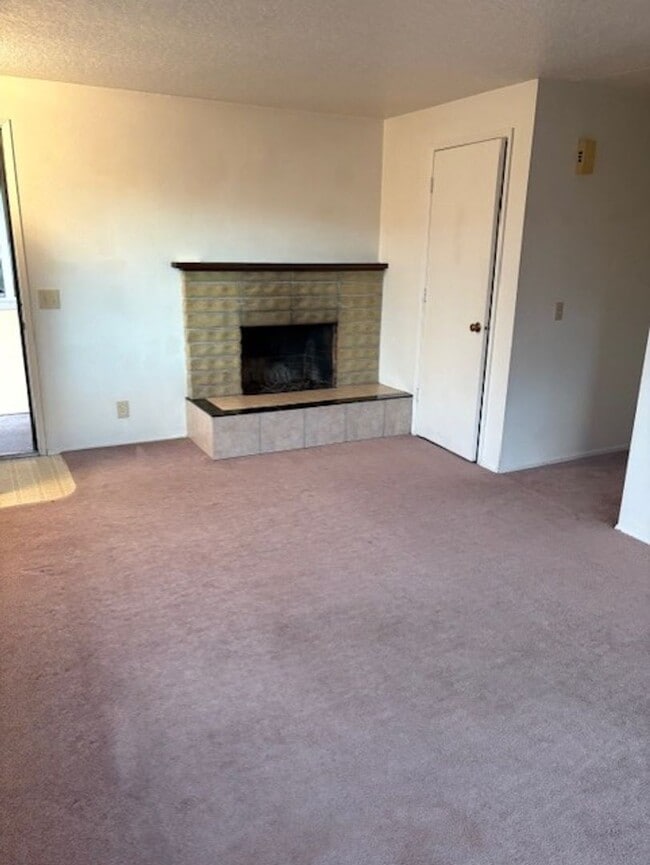 Building Photo - 286a