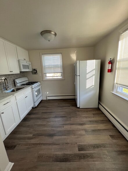 Building Photo - 3524 Rhoads Ave