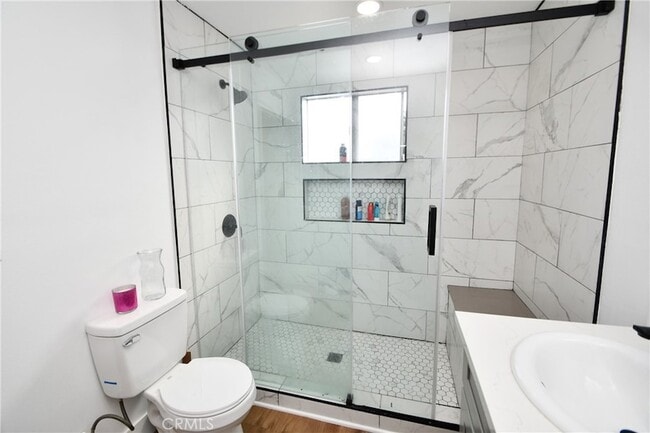 Building Photo - 4028 4026 W 160 Street Unit