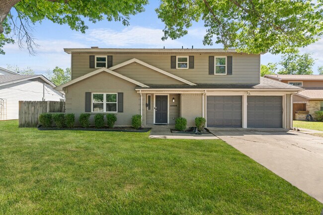 Primary Photo - 13036 Glenside Dr