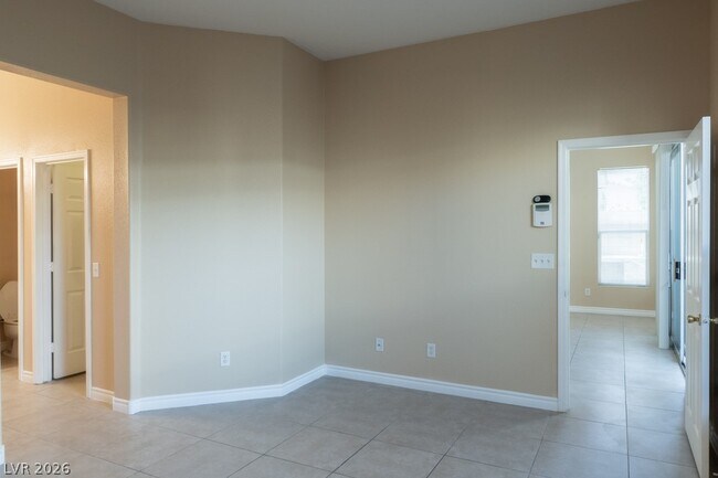 Building Photo - 9205 Guggenheim Ct