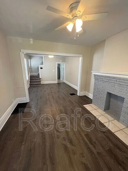 Building Photo - 1450 Hamlet St
