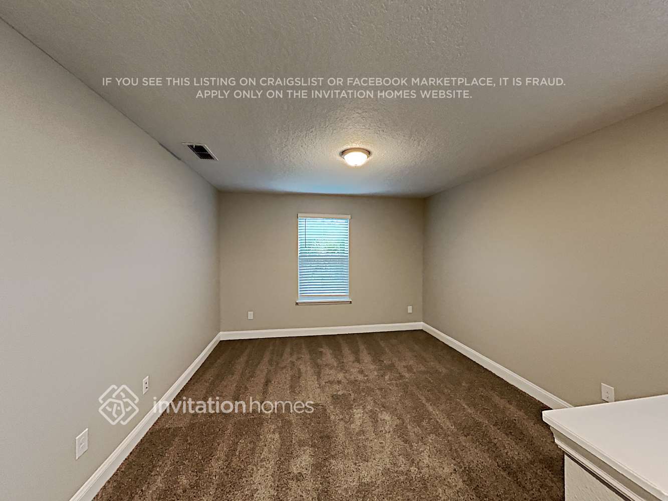 Building Photo - 421 Rivercliff Trl