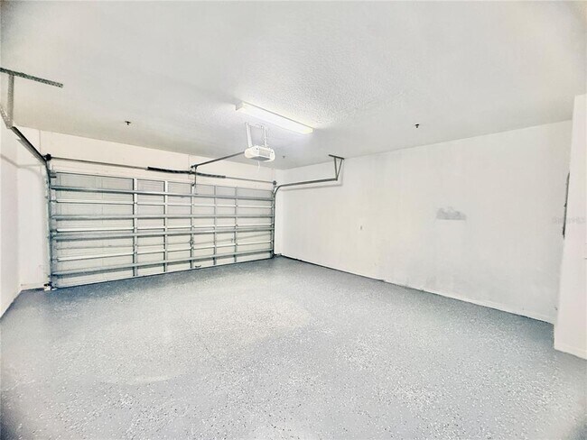 Building Photo - 2424 Grand Central Pkwy