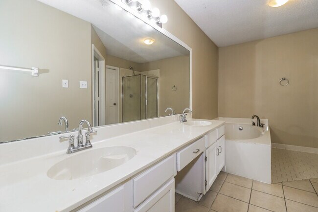 Building Photo - 8400 Timber Creek Dr