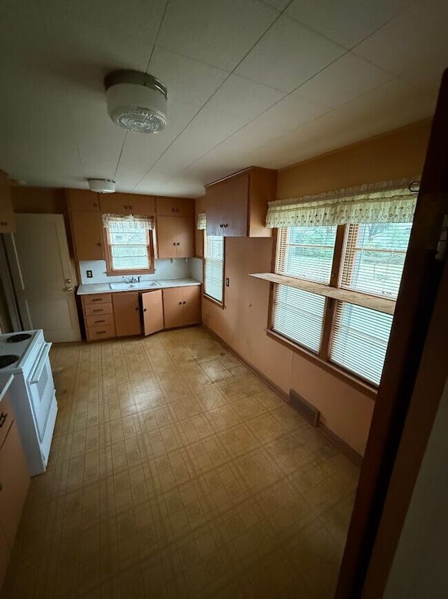 Building Photo - **Available Now...Never Have to Move Again! Don’t Miss Out…This Home Will Go Fast!**