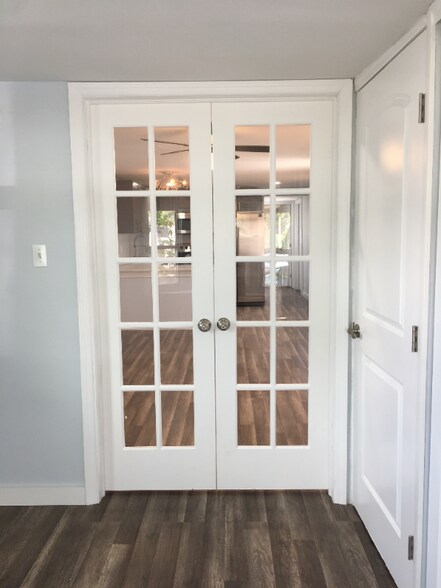 Building Photo - 3020 NW 28th Ln