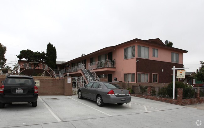 Primary Photo - 3827 Wilson Ave