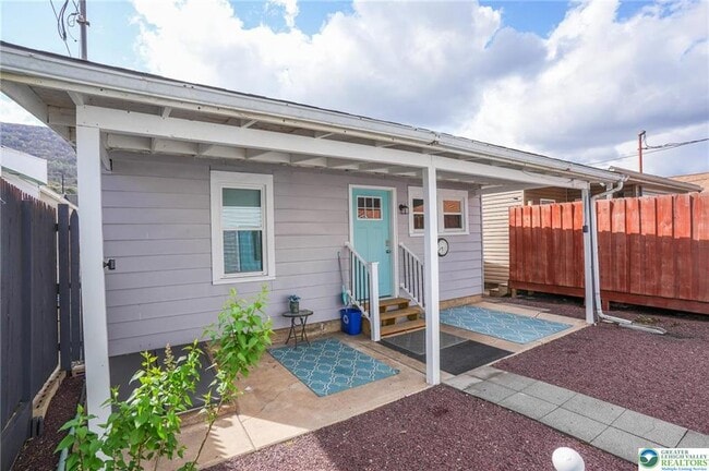 Building Photo - 637 Lehigh Ave