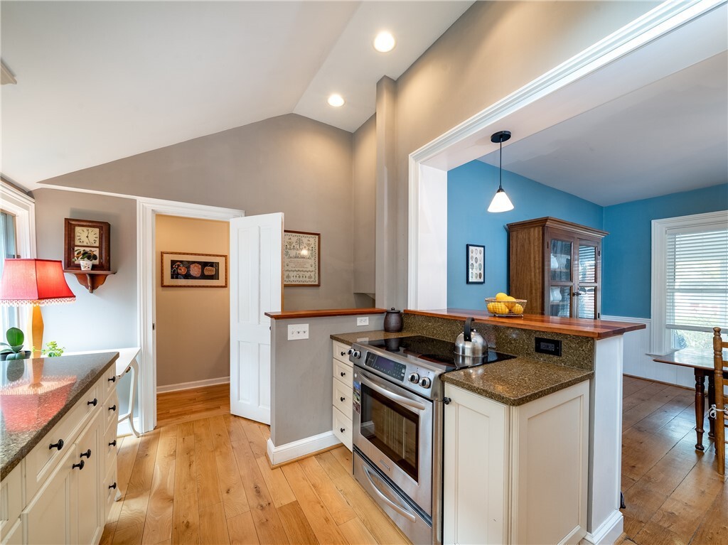 Kitchen - 164 S Main St