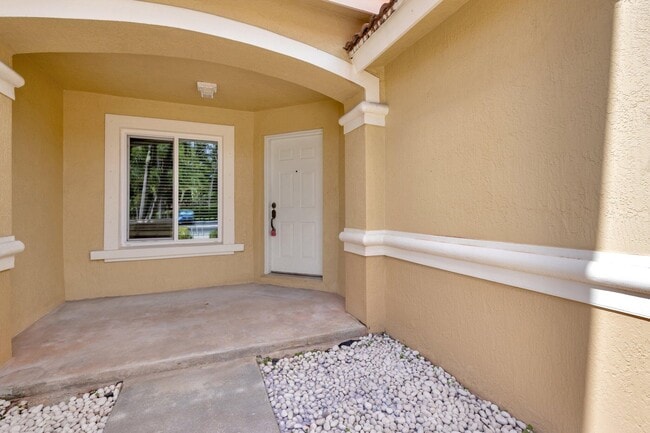 Building Photo - 1713 Arezzo Cir