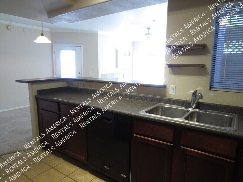 Building Photo - 15095 N Thompson Peak Pkwy
