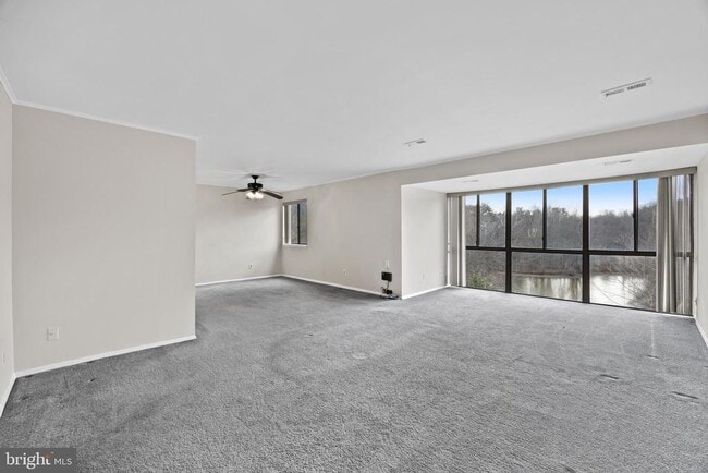 Building Photo - 10118 Little Pond Pl