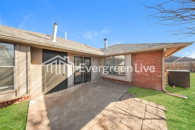 Building Photo - 11901 Blue Moon Ave