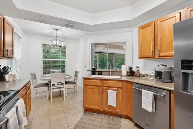 Building Photo - 852 Lantern Way