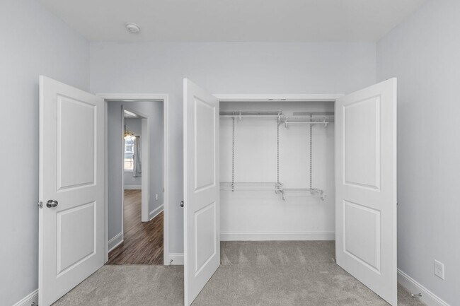Building Photo - 3 bedroom 2 bathroom with a bonus room
