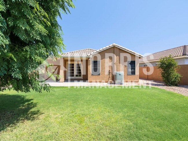 Building Photo - Beautiful Remodeled Home with 3 Rooms