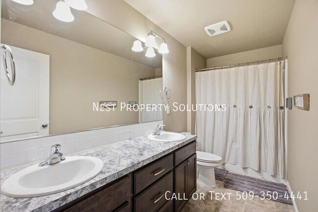 Building Photo - 1111 Hilltop Ave NE