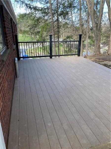 Building Photo - 658 Fort Couch Rd