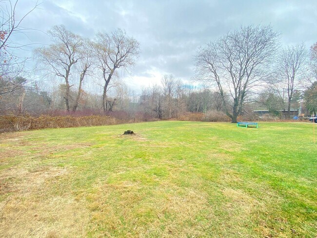 Building Photo - 94 Millville St