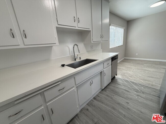 Building Photo - 2020 S Preuss Rd