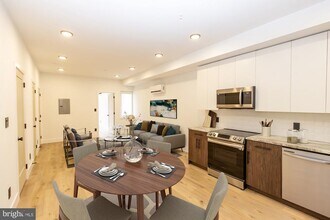 Building Photo - 2207 N 4th St