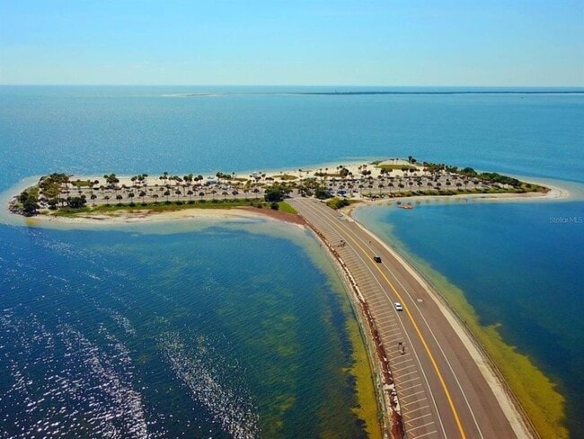 Building Photo - 240 Whisper Lake Rd