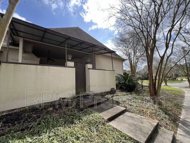 Building Photo - 17703 Shady Creek Ave