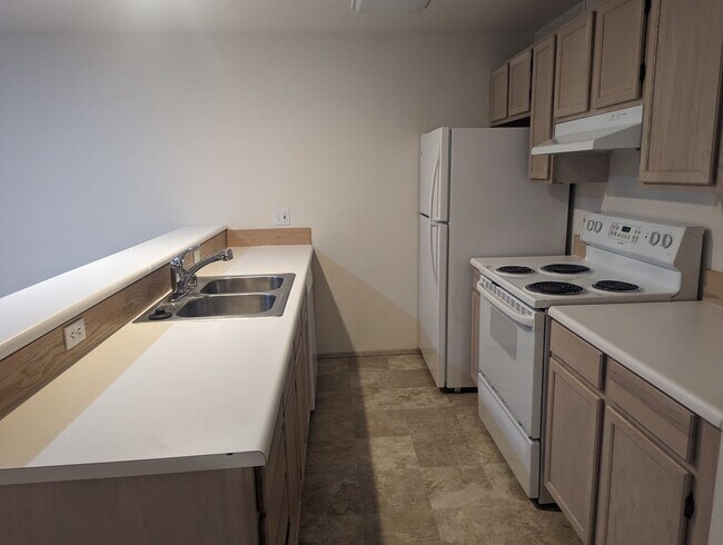 Building Photo - 3-Bedroom Silverdale Ridgetop near Island Lake.